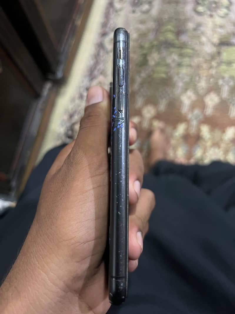 Apple iPhone X 0