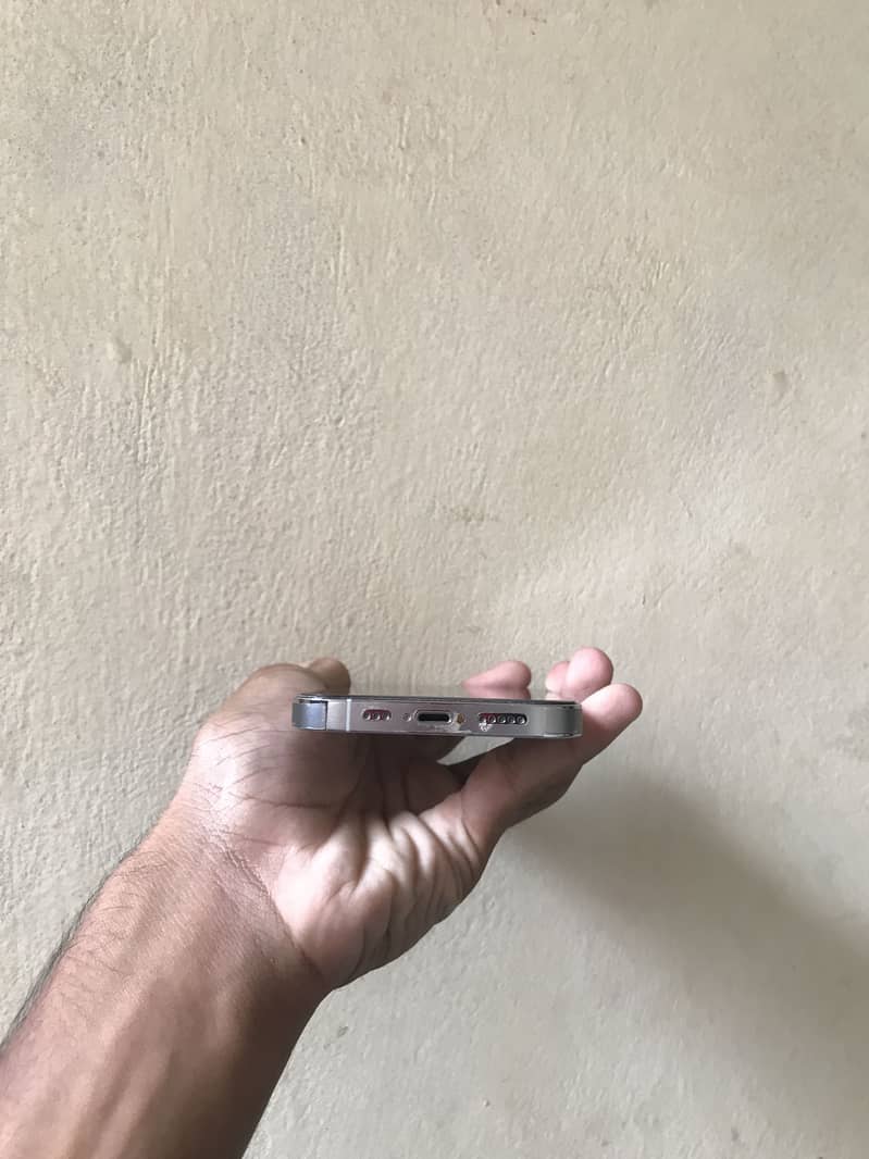 Apple iPhone 14 Pro 3