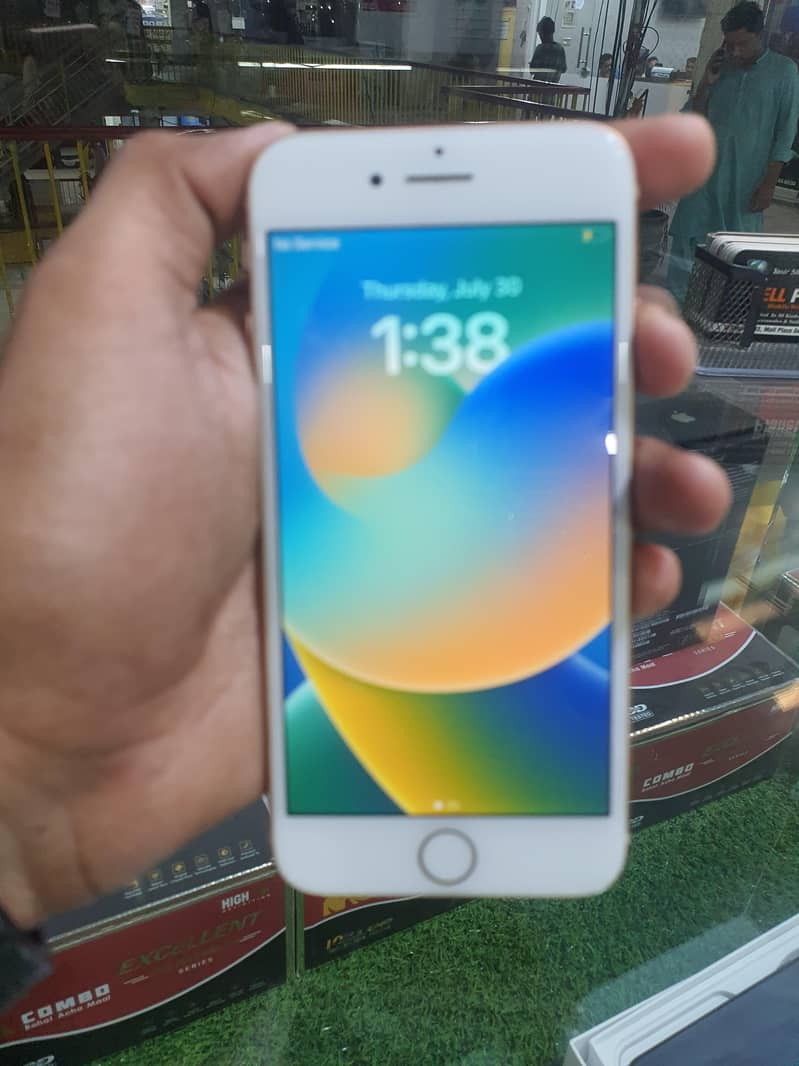 Apple iPhone 8 1
