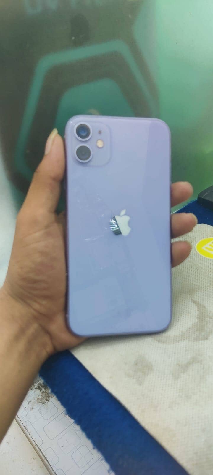 Apple iPhone 11 4