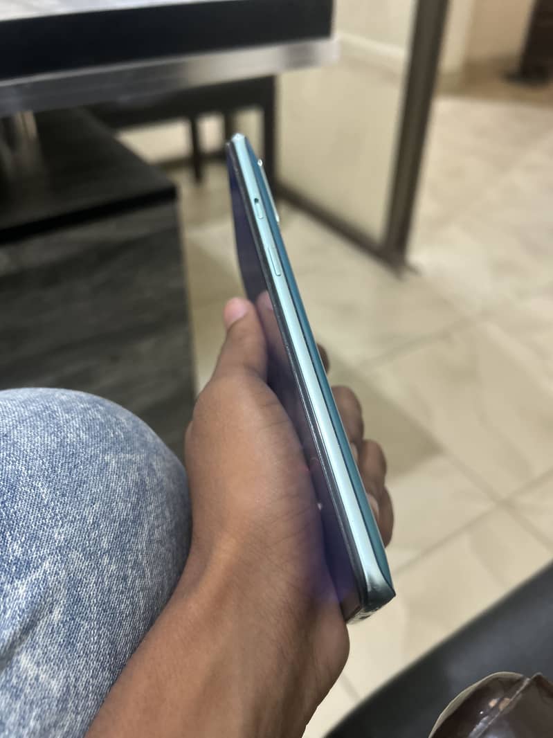 One Plus 8T 4