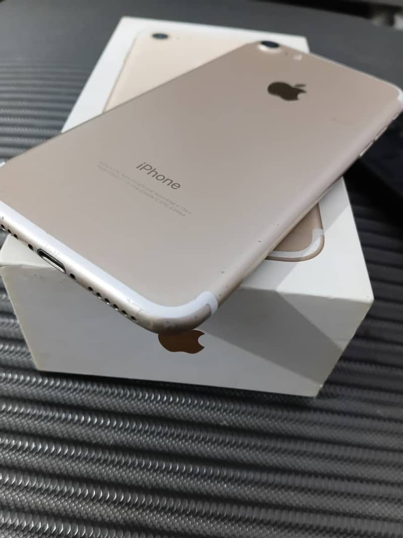 Apple iPhone 7 5