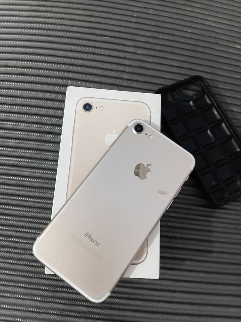 Apple iPhone 7 7