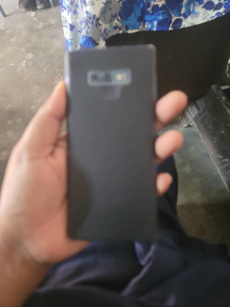 Samsung Mobile Note 9 4