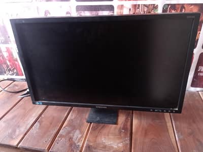 LCD Samsung turn white and HD quality price 8000