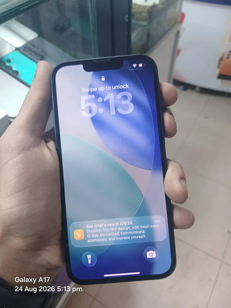 Apple iPhone 13 1
