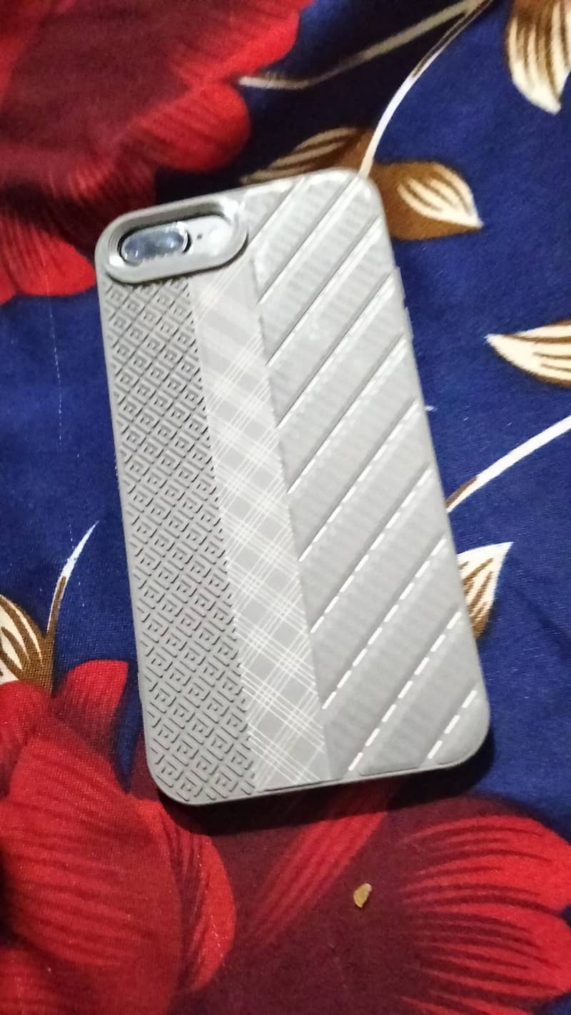 Apple iPhone 7 Plus 3