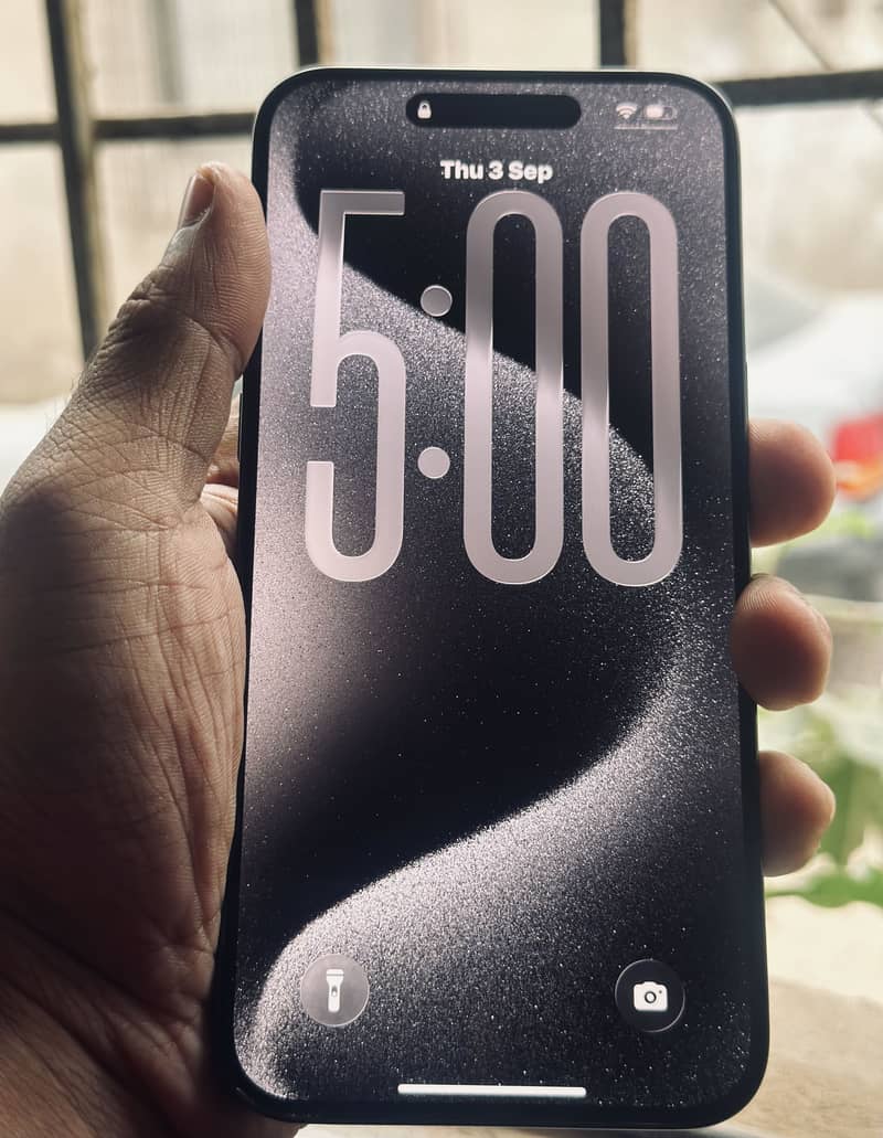 Apple iPhone 15 Pro Max 1