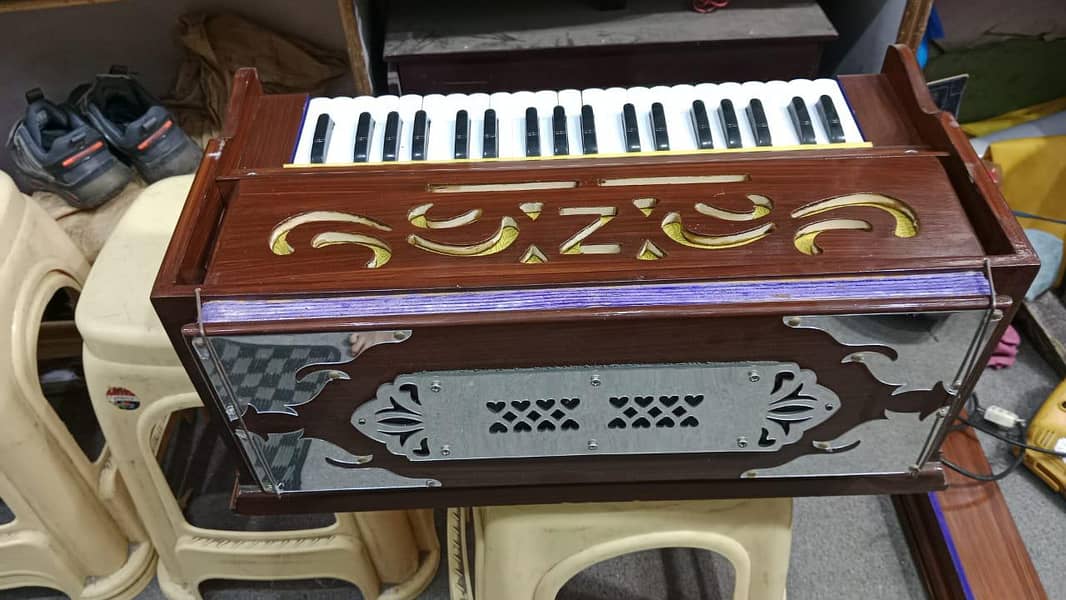 Indian harmonium 5