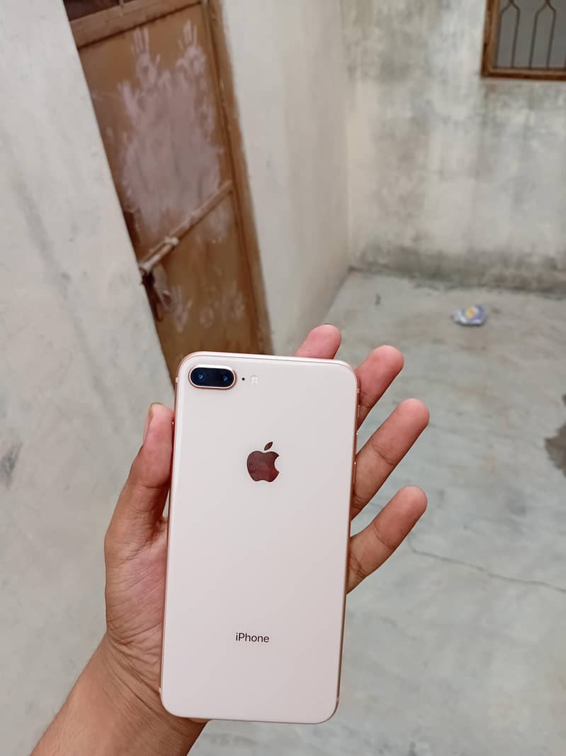 iPhone 8 Plus 7