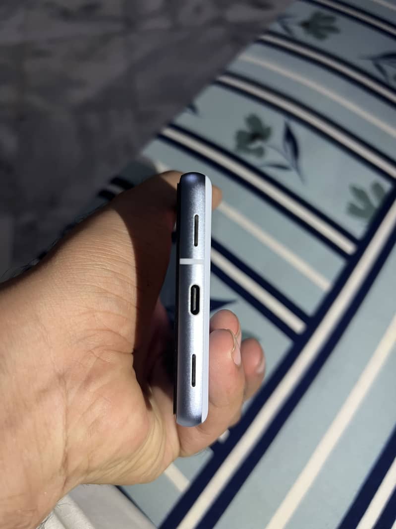 Google Pixel 7a 1