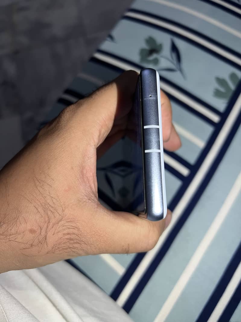 Google Pixel 7a 5