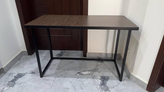 Compact Coffee/Side Table - Light Wood