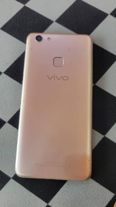Vivo V7 Plus