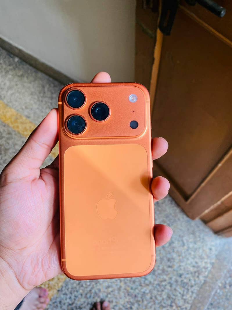 Apple iPhone 17 Pro 0