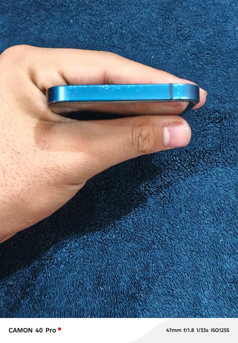 Apple iPhone 12 1