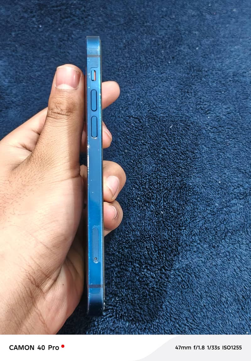 Apple iPhone 12 2
