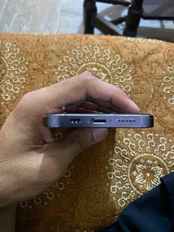 Apple iPhone 14 Pro 2