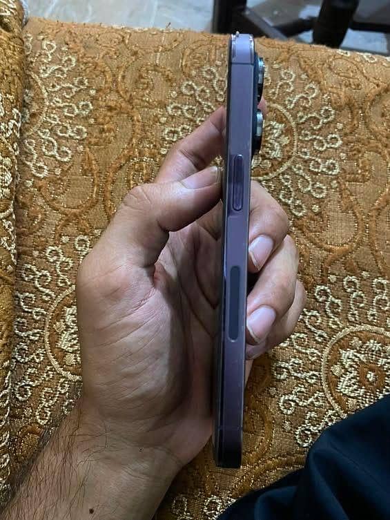 Apple iPhone 14 Pro 4