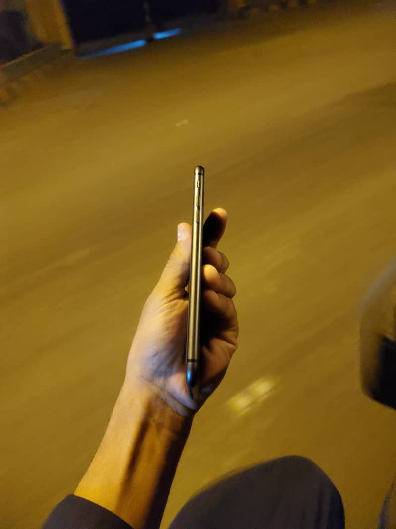 Apple iPhone 8 Plus 6