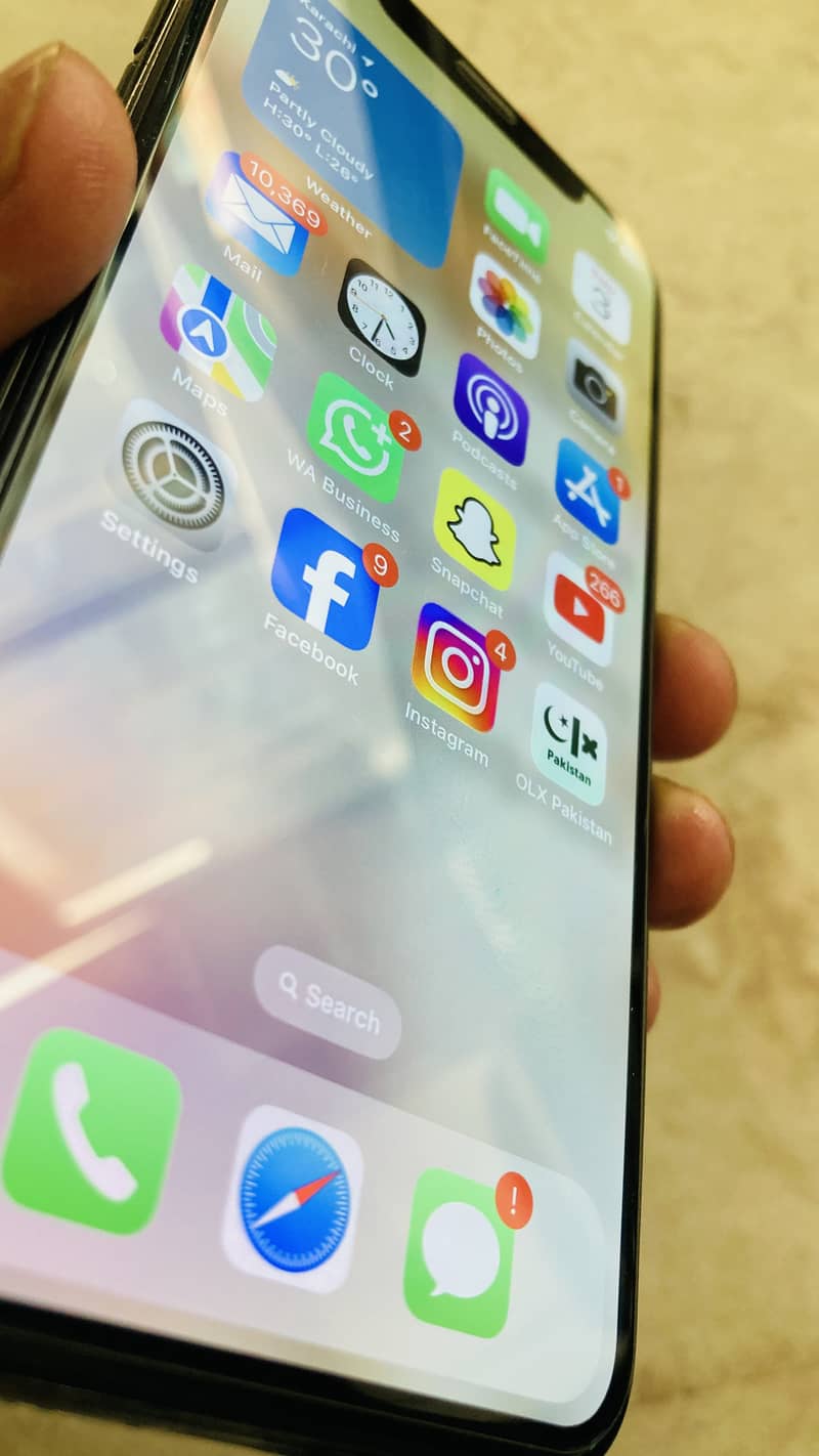 Apple iPhone X 0