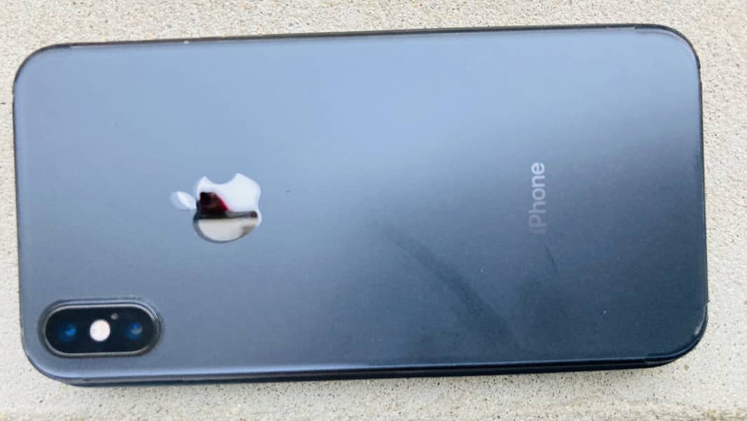 Apple iPhone X 4