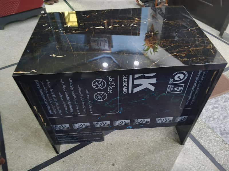 3 by 2ft Table new 3
