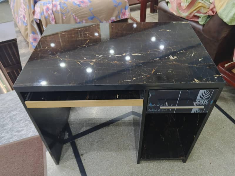 3 by 2ft Table new 4