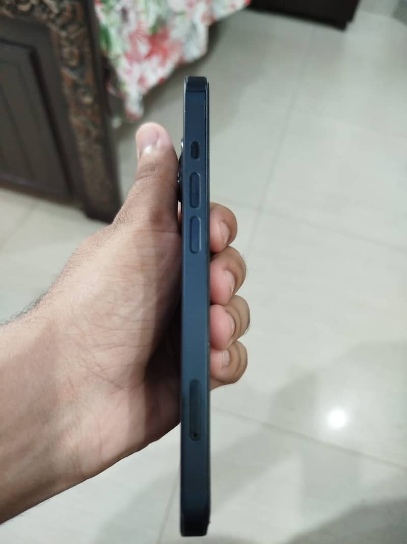Apple iPhone 13 3