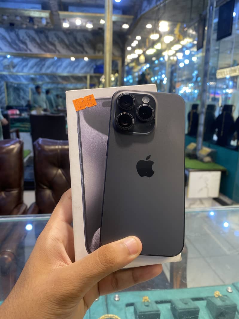 Apple iPhone 15 Pro 1