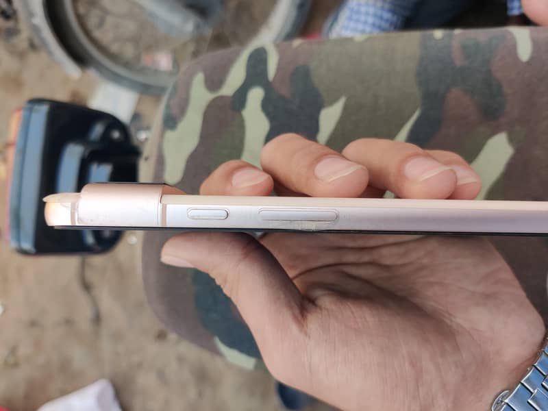 Google Pixel 8 2