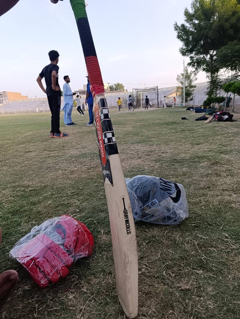 Extremely Cheap Cricket kit 5