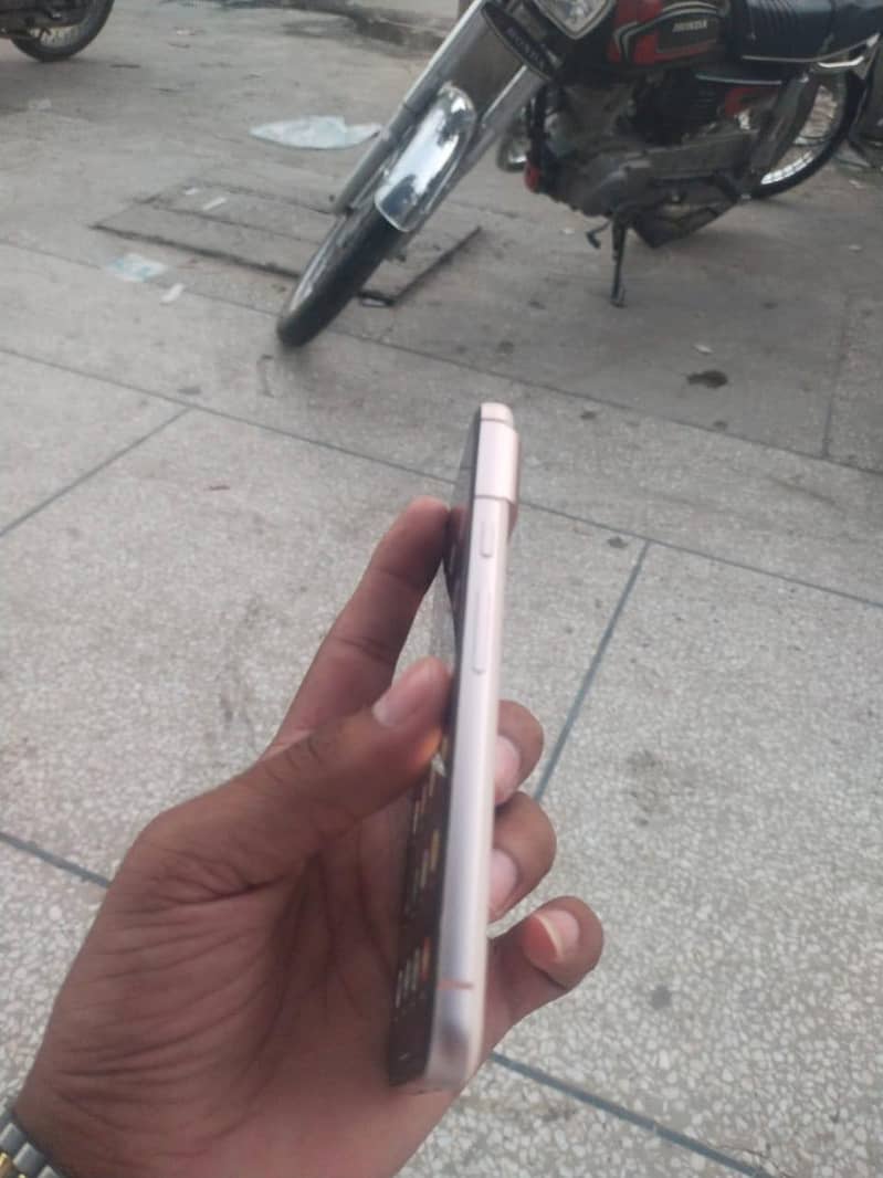 Google Pixel 8 2