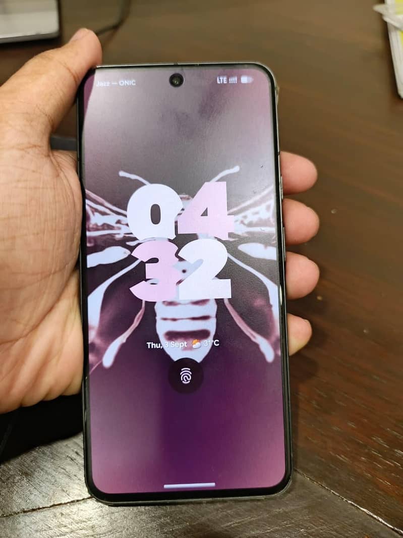 Google Pixel 8 2
