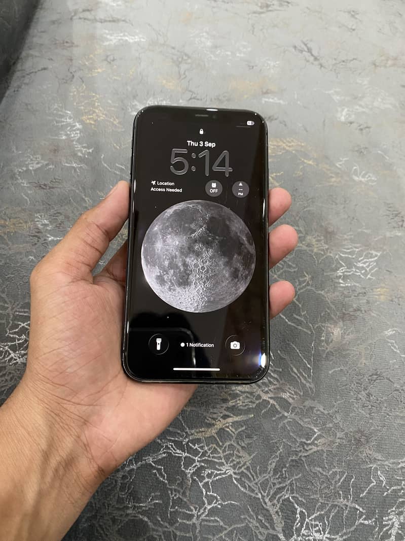 Apple iPhone 11 4