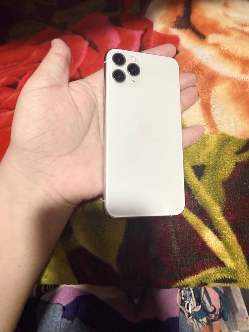 Apple iPhone 11 Pro 0