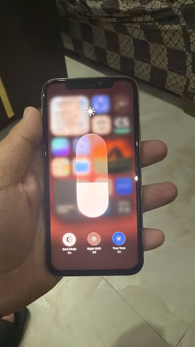Apple iPhone 11 Pro 1