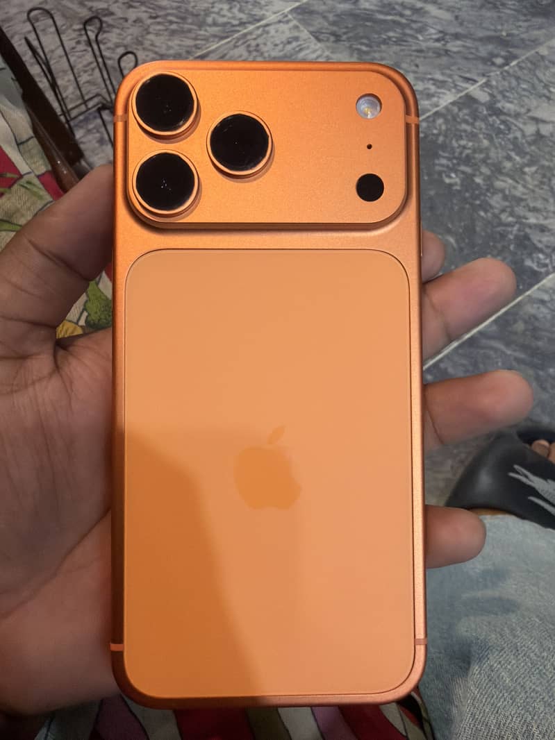 Apple iPhone 17 Pro Max 0