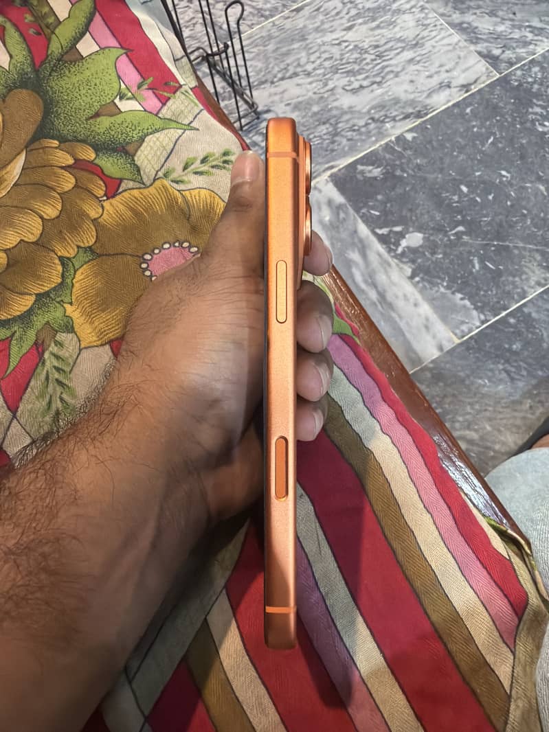 Apple iPhone 17 Pro Max 3