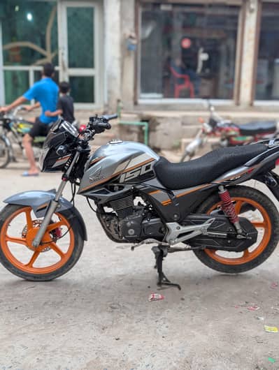 HONDA CB 150 F