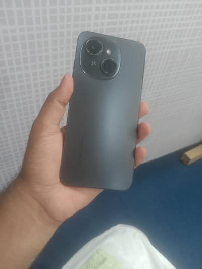 Tecno Spark Go 1