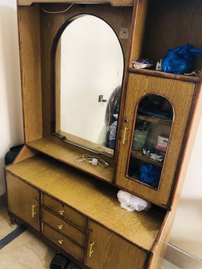 Dressing Table 0