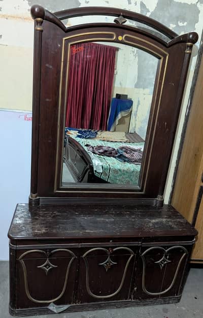 Dressing table
