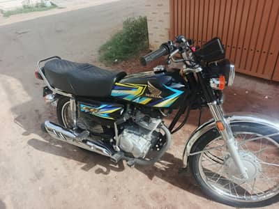 Honda 125 invice 25ki hai stickr 26ka hai