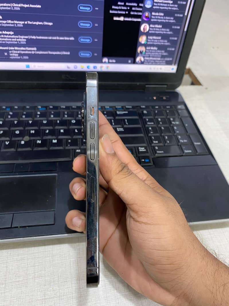 Apple iPhone 13 Pro 2