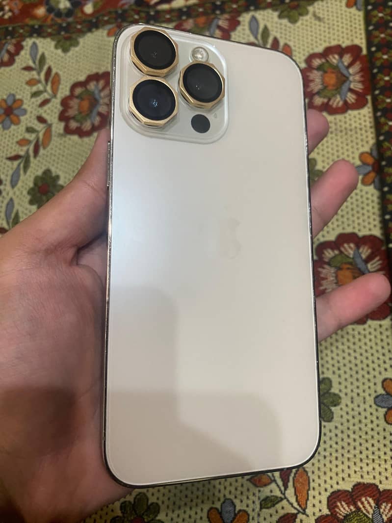 Apple iPhone 14 Pro Max 3