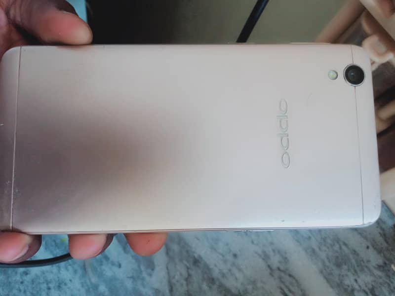 OPPO A37 1