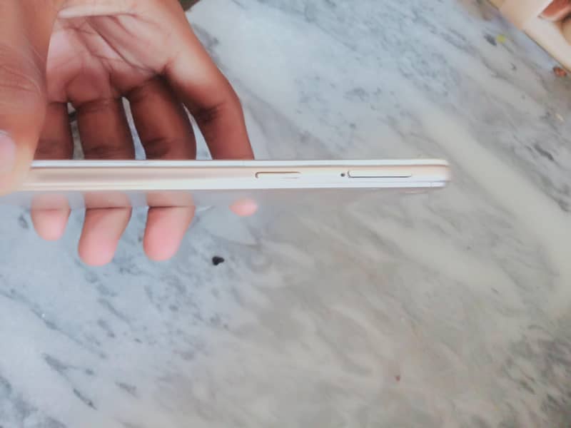 OPPO A37 2