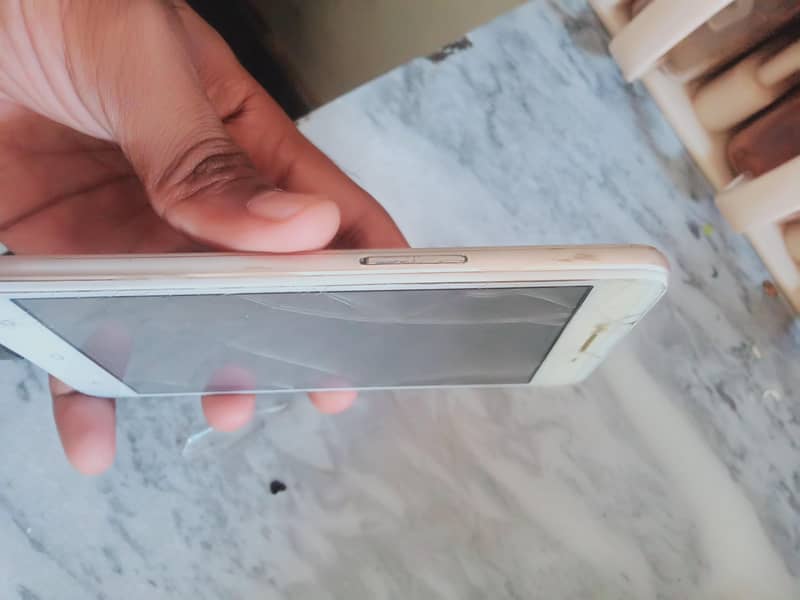 OPPO A37 3