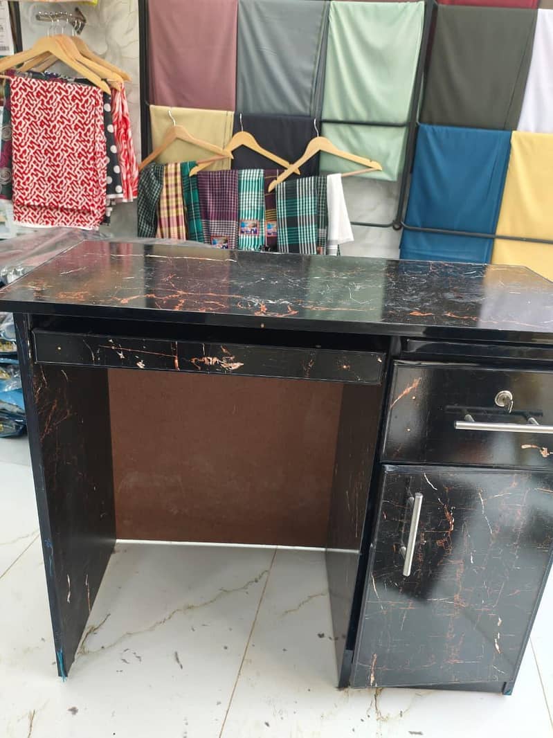 Computer Table Or Cash Counter Table 0